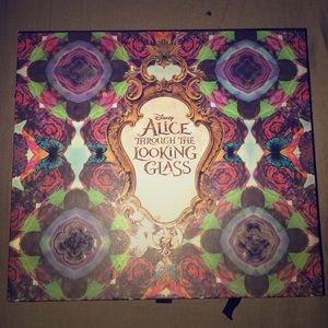 UD Through the Looking Glass eyeshadow palette